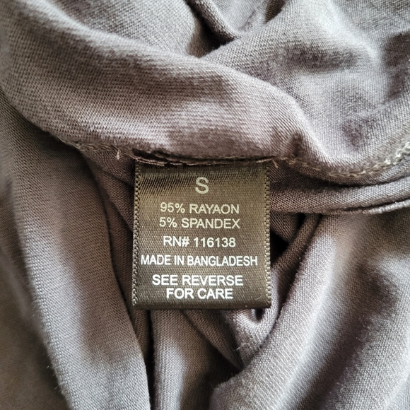 Electric Circus Rolling Stones Tank Top Size: Small ๐ฅ๐๐BUNDLE AND SAVE - Picture 8 of 11